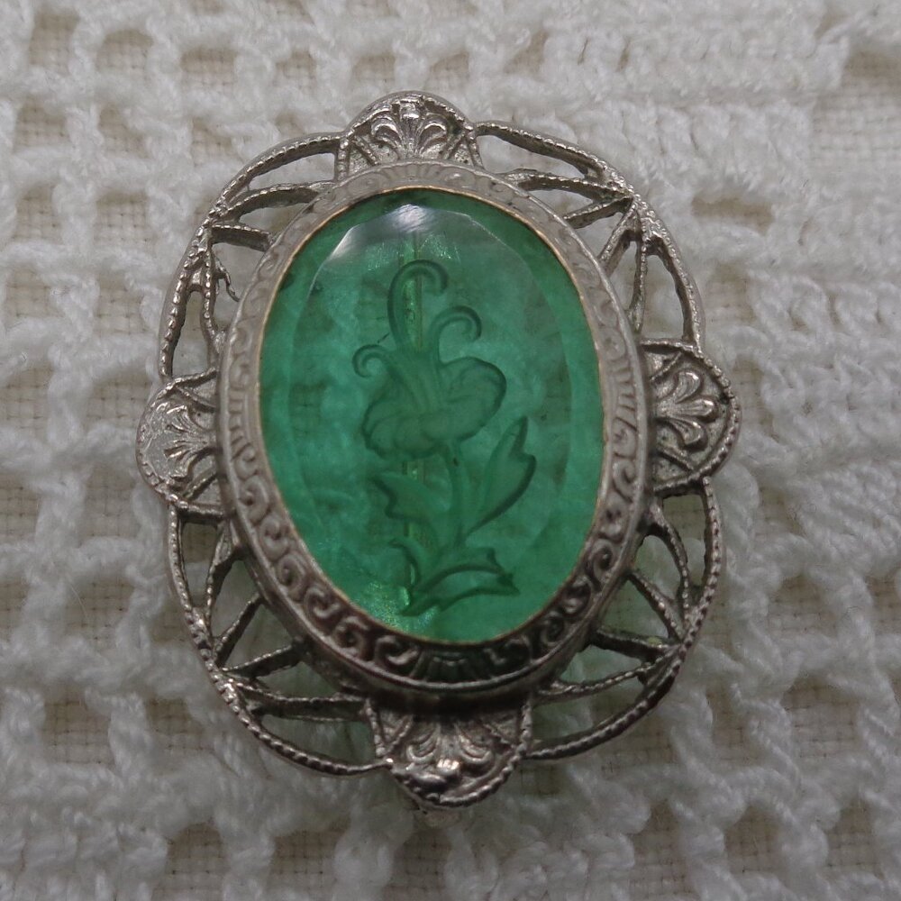 Vintage Art Deco Filigree GREEN GLASS INTAGLIO Small Brooch